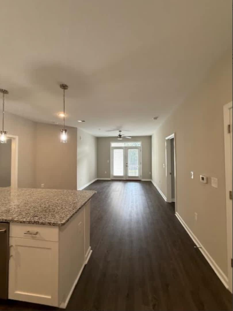 Special Offer Submit Your Application Before August 31 While Supplies Last For A Rental Rate Of 1 400 Per Month For A 18 Month Lease – photo 3