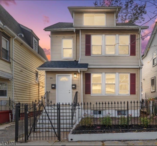 24 Irving Ave – photo 4