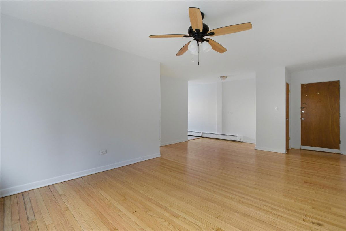 6719 North Hermitage Avenue – photo 5