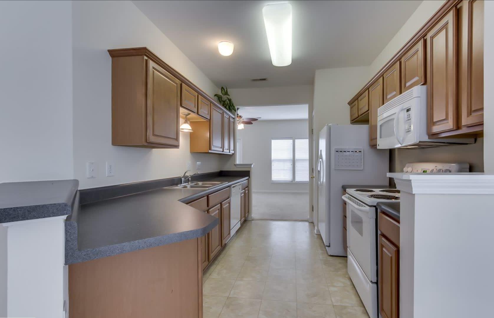Beautiful 2 2 5 Townhome In Mauldin – photo 4