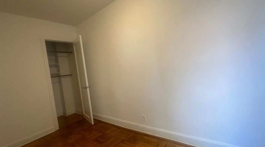 143 E 72nd St – photo 3