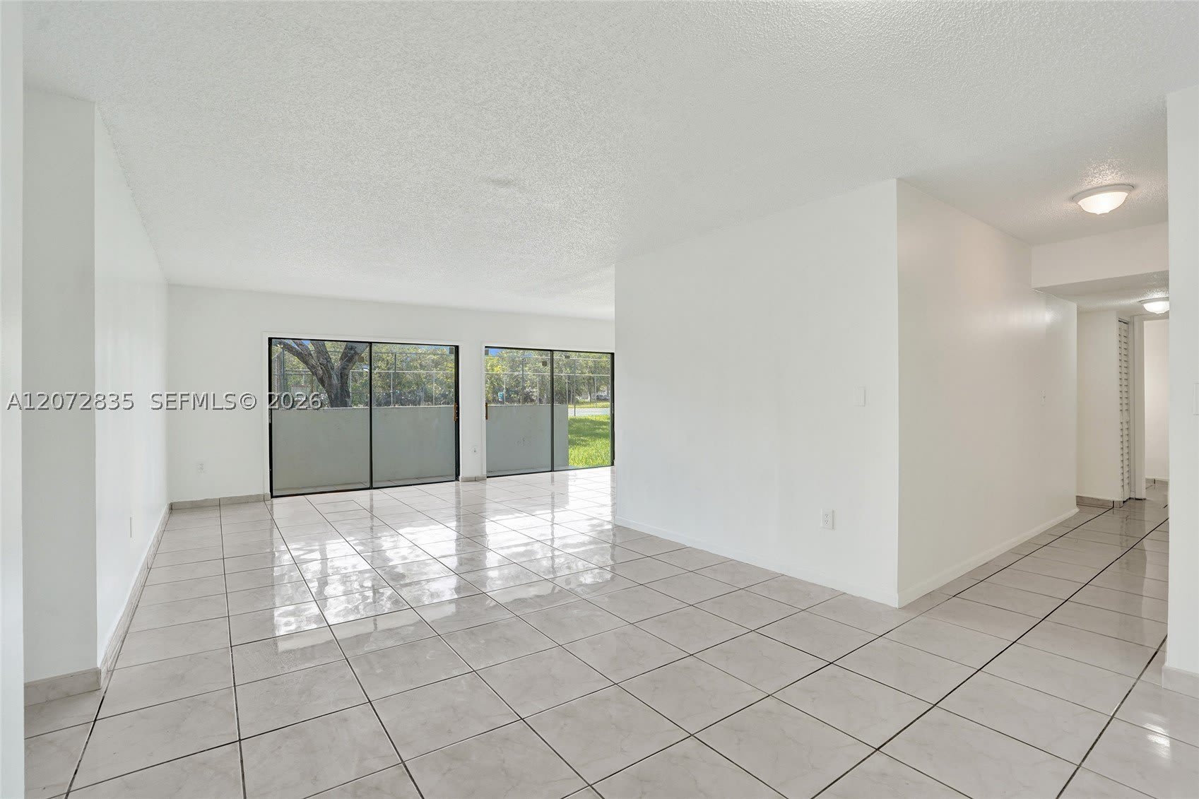 5700 SW 127th Ave – photo 2
