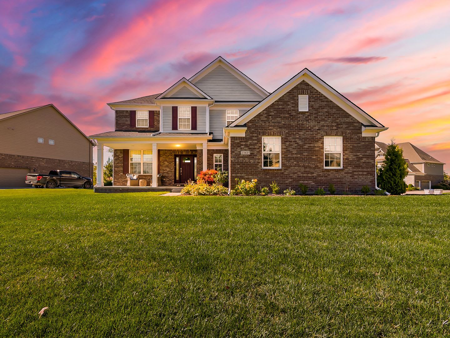 Stunning South Lyon Home with Outdoor Oasis! – photo 1