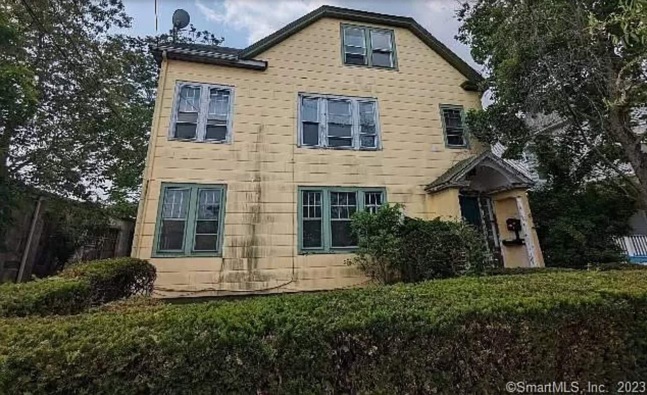 10 Lester Street – photo 1