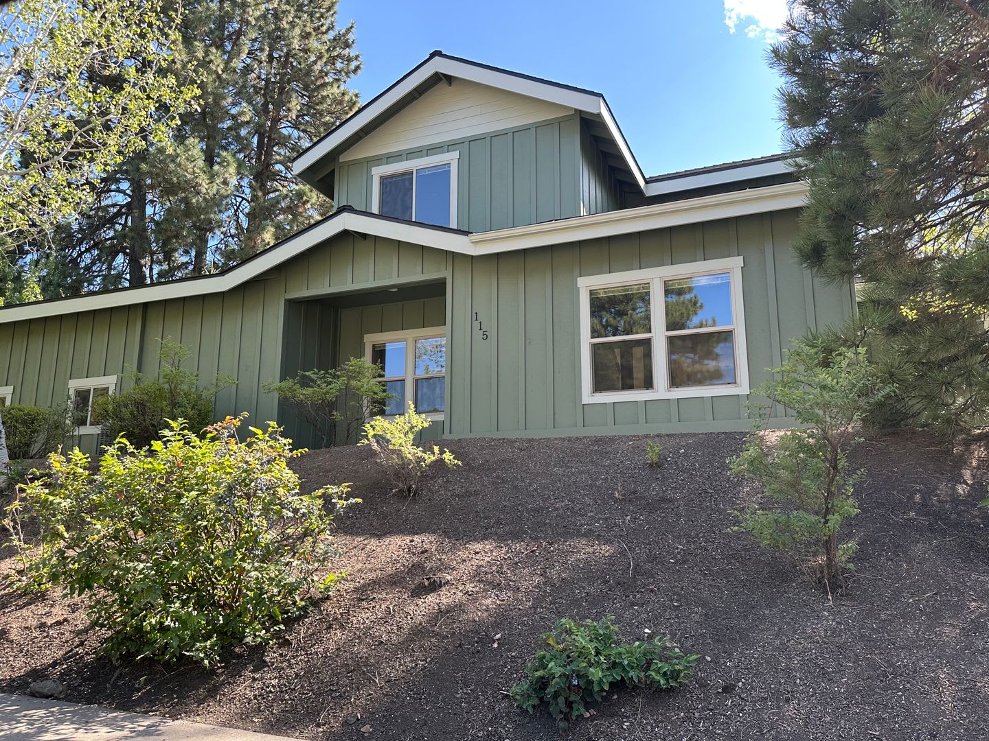 Beautiful Trailside home right near Northwest Crossing! – photo 2