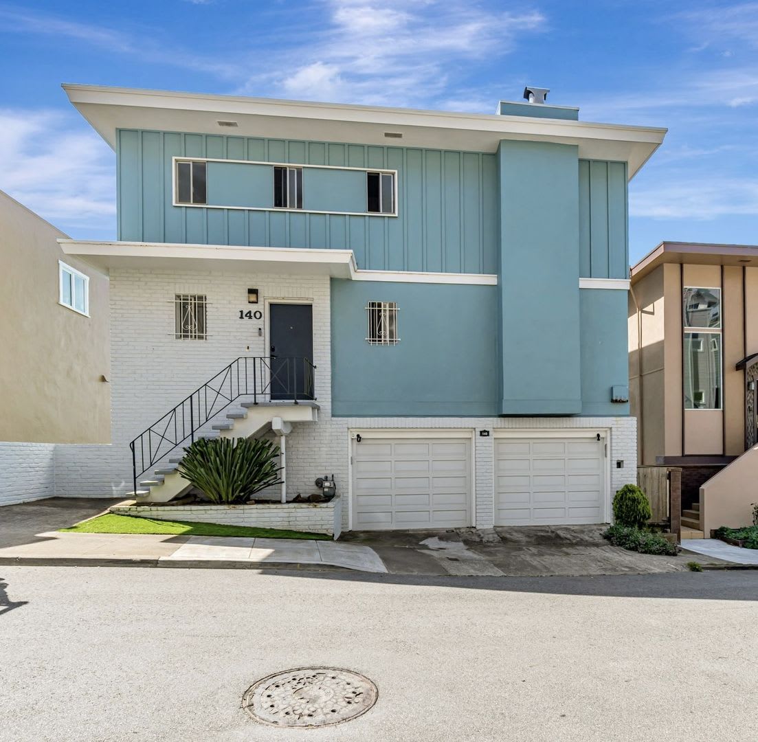 Stunning Three Bedroom Home In Westwood Highlands Please Contact For Showing Availability – photo 2