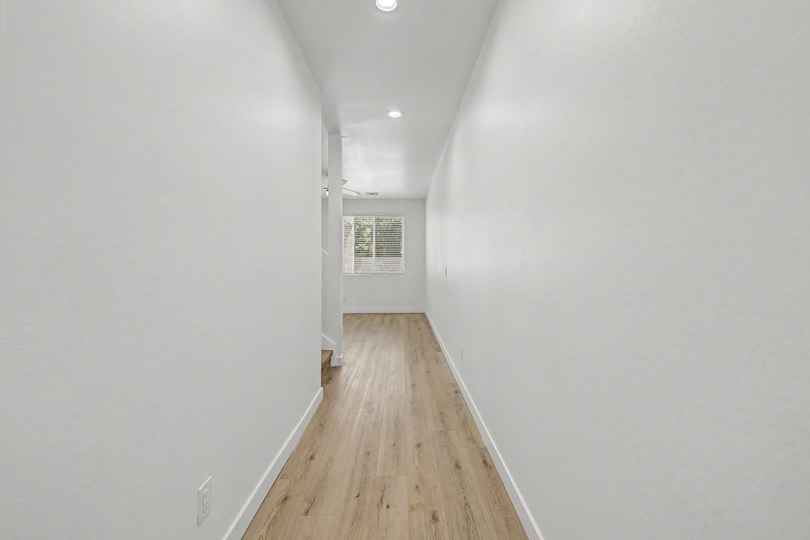 105 W Latona – photo 4