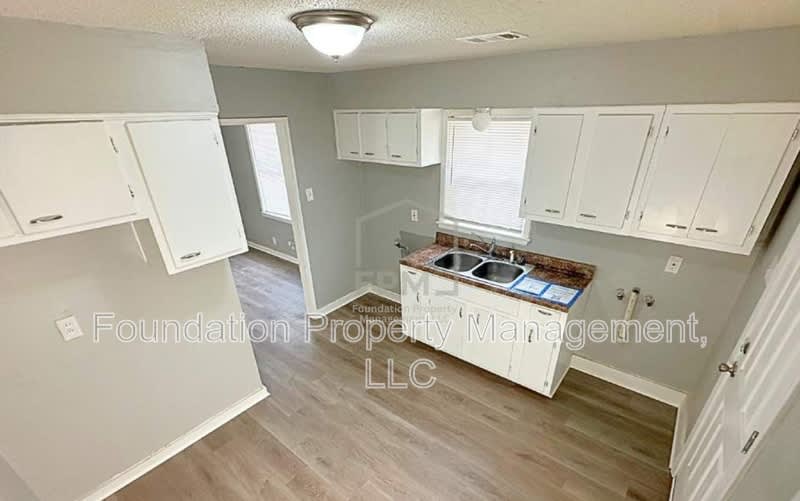3276 Ashland Street – photo 4