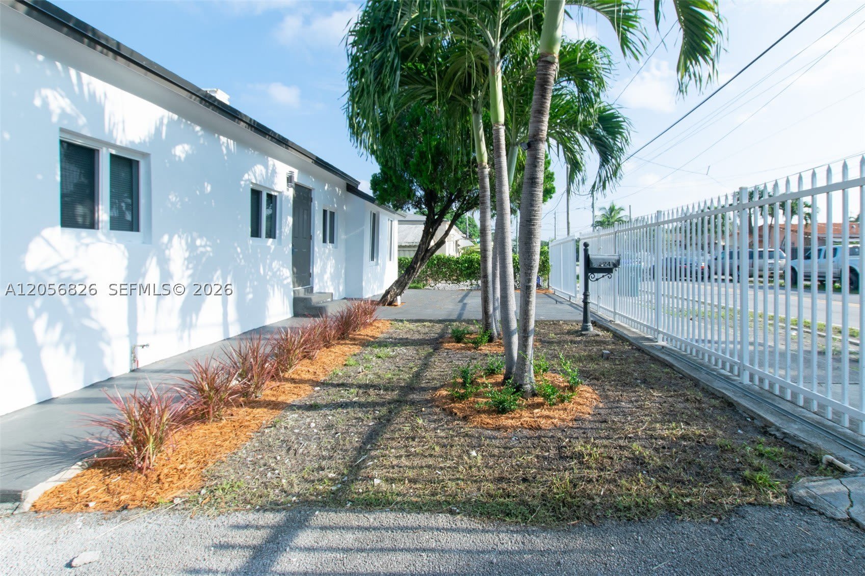 2324 NW 14th Ave – photo 4