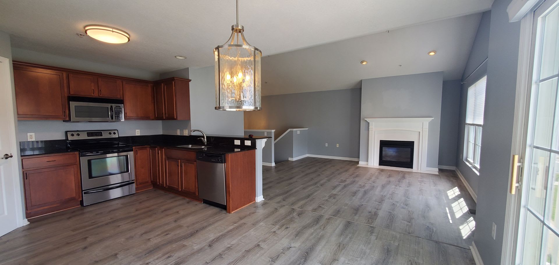 Chelsea Park Charming 2 Bedroom, 2 Bathroom Upper Level End Unit – photo 5