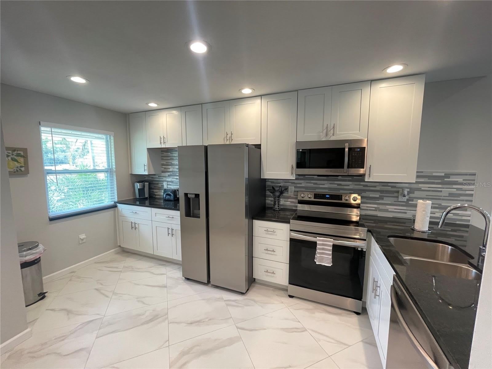 1821 ORANGE BOULEVARD Way – photo 5