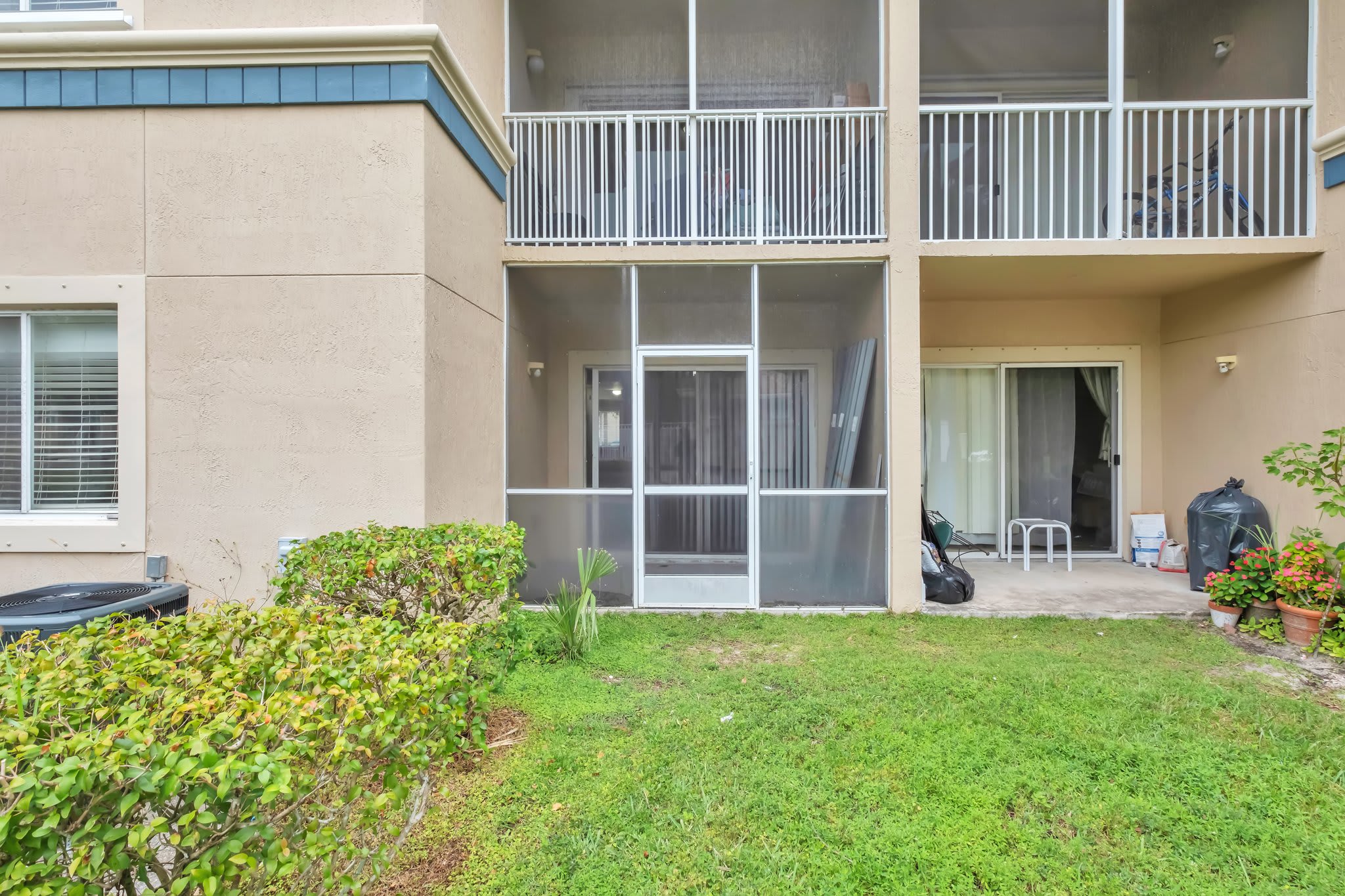 1103 Golden Lakes Blvd Apt 1013 – photo 4