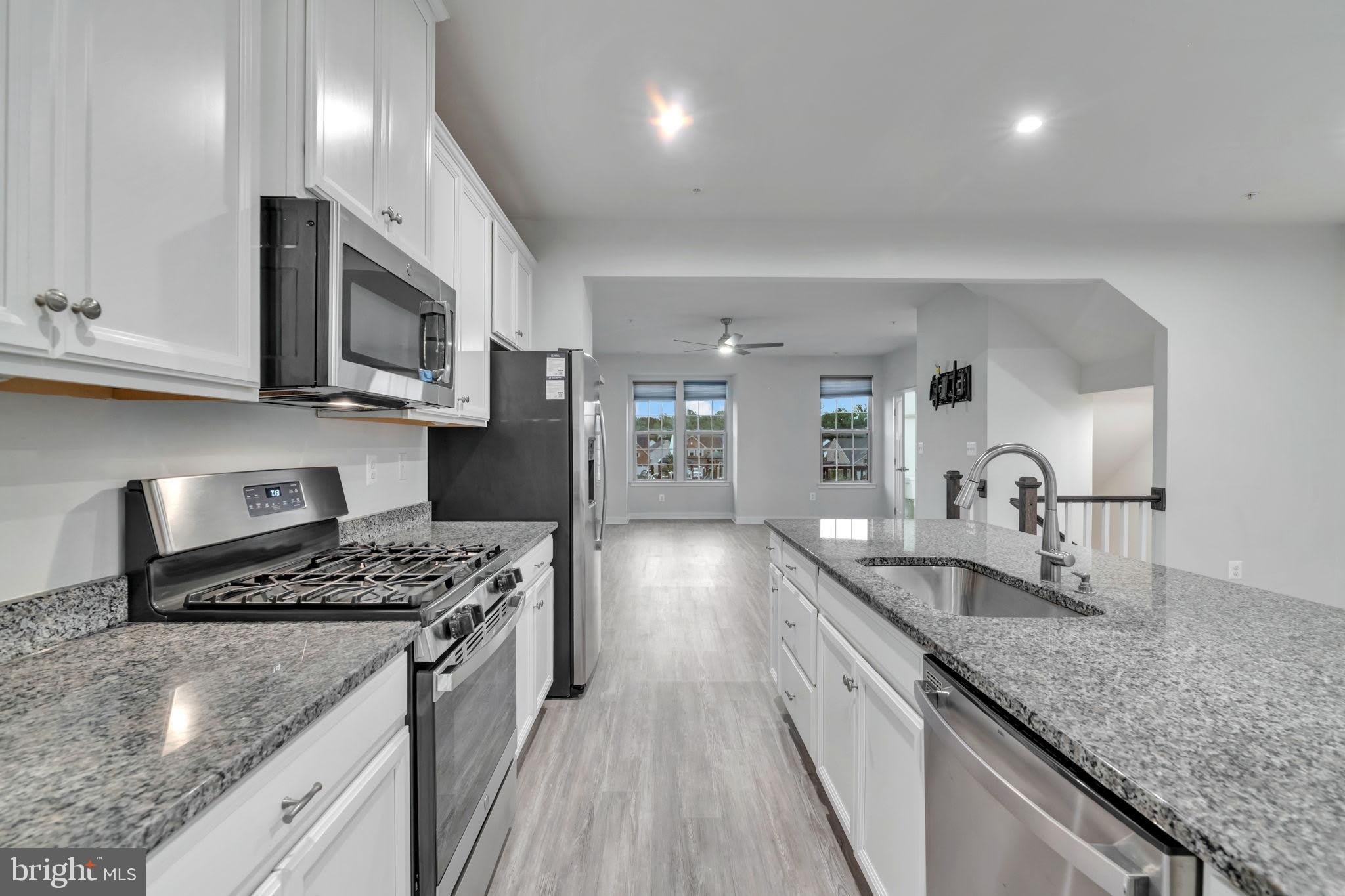 14737 EARL MITCHELL Avenue – photo 2