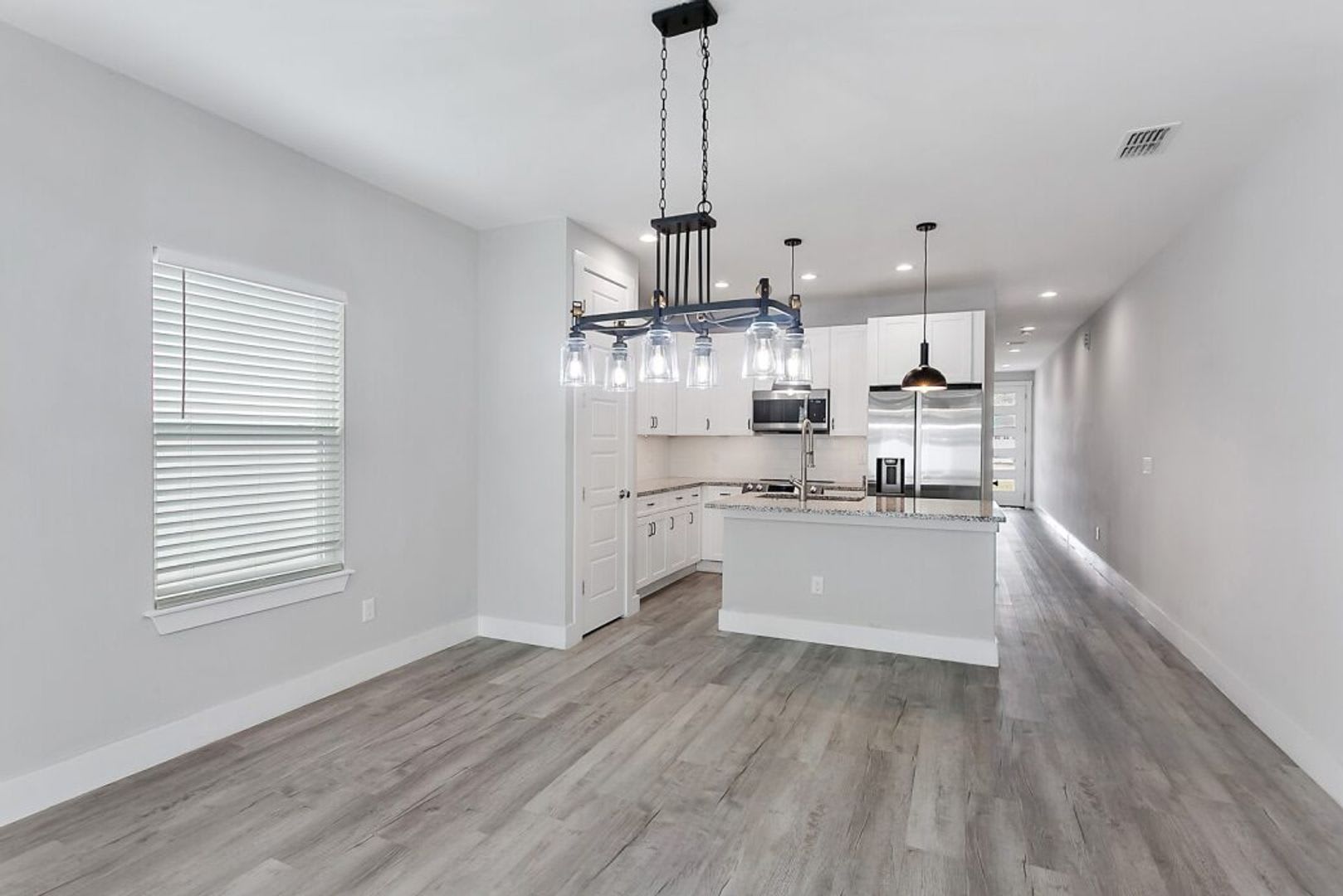 Welcome to coastal living at its finest! – photo 4