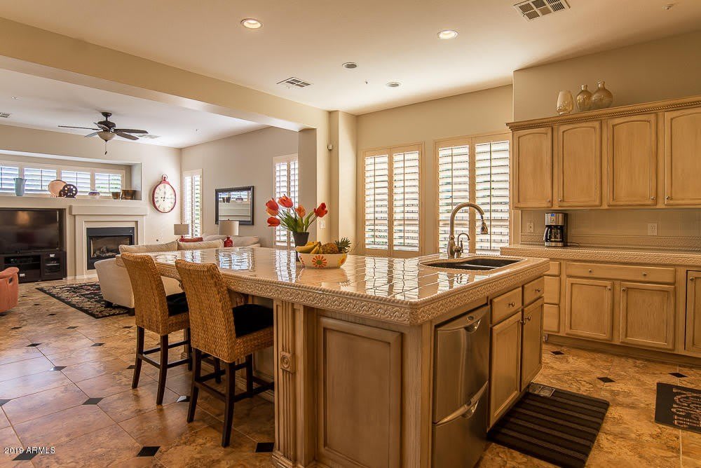 28405 N 128TH Drive – photo 4