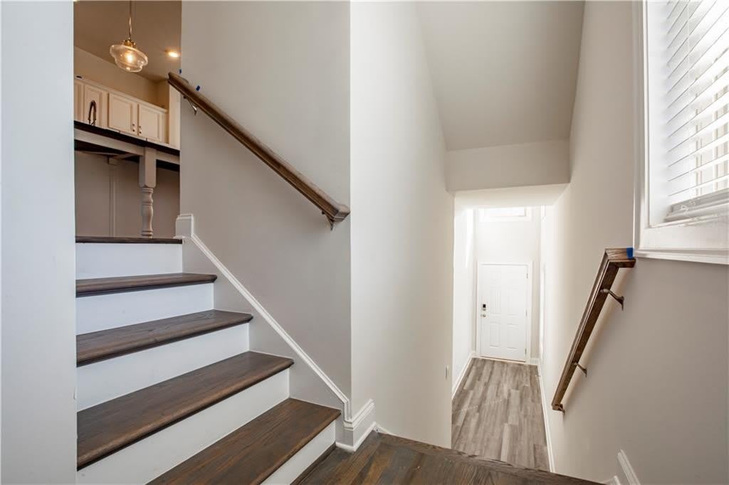 1662 Mountain Top Lane – photo 3