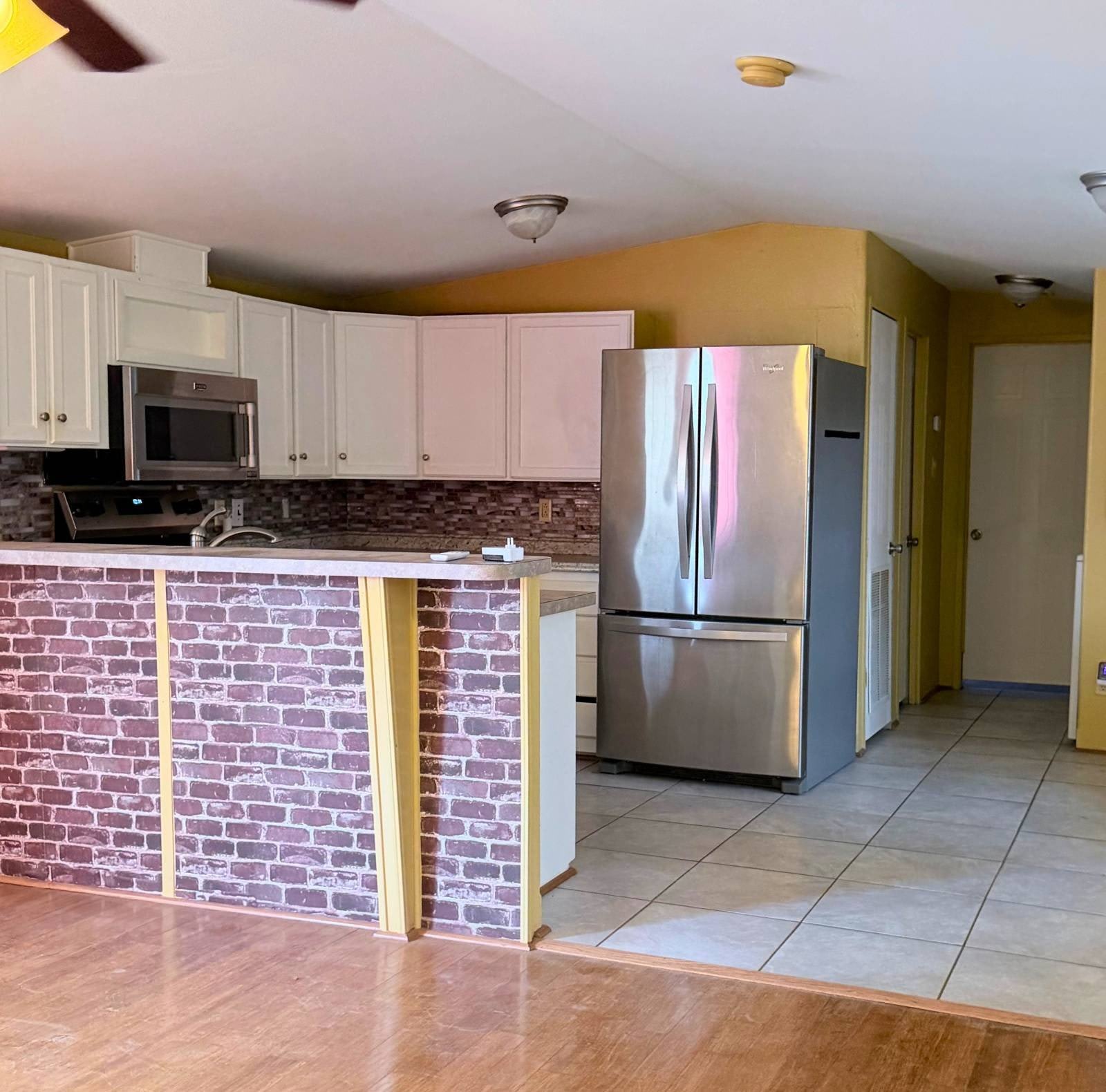 498 Yolanda Street – photo 4