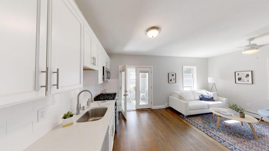 836 Canterbury St – photo 2
