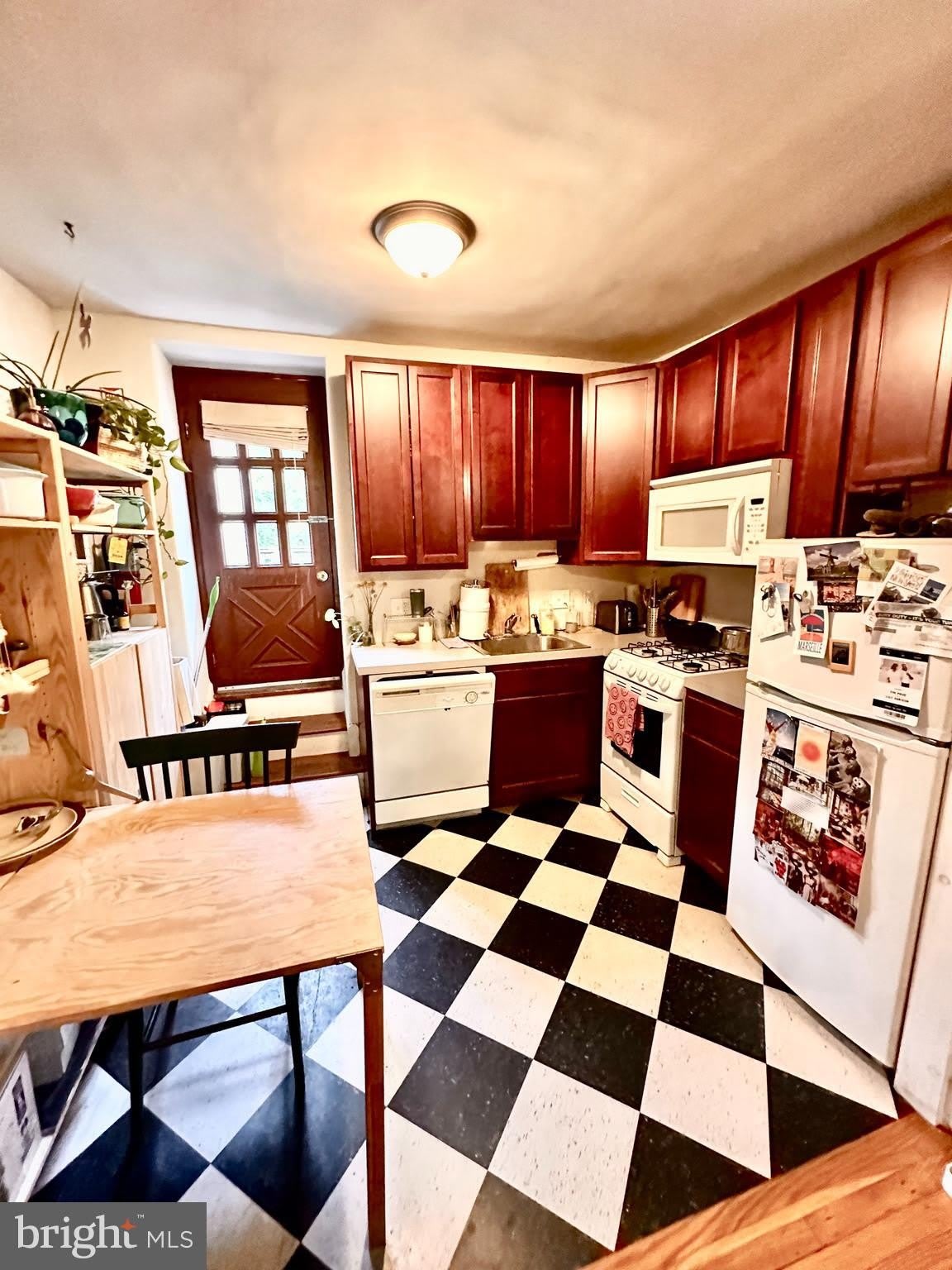 247 W HANSBERRY Street – photo 4