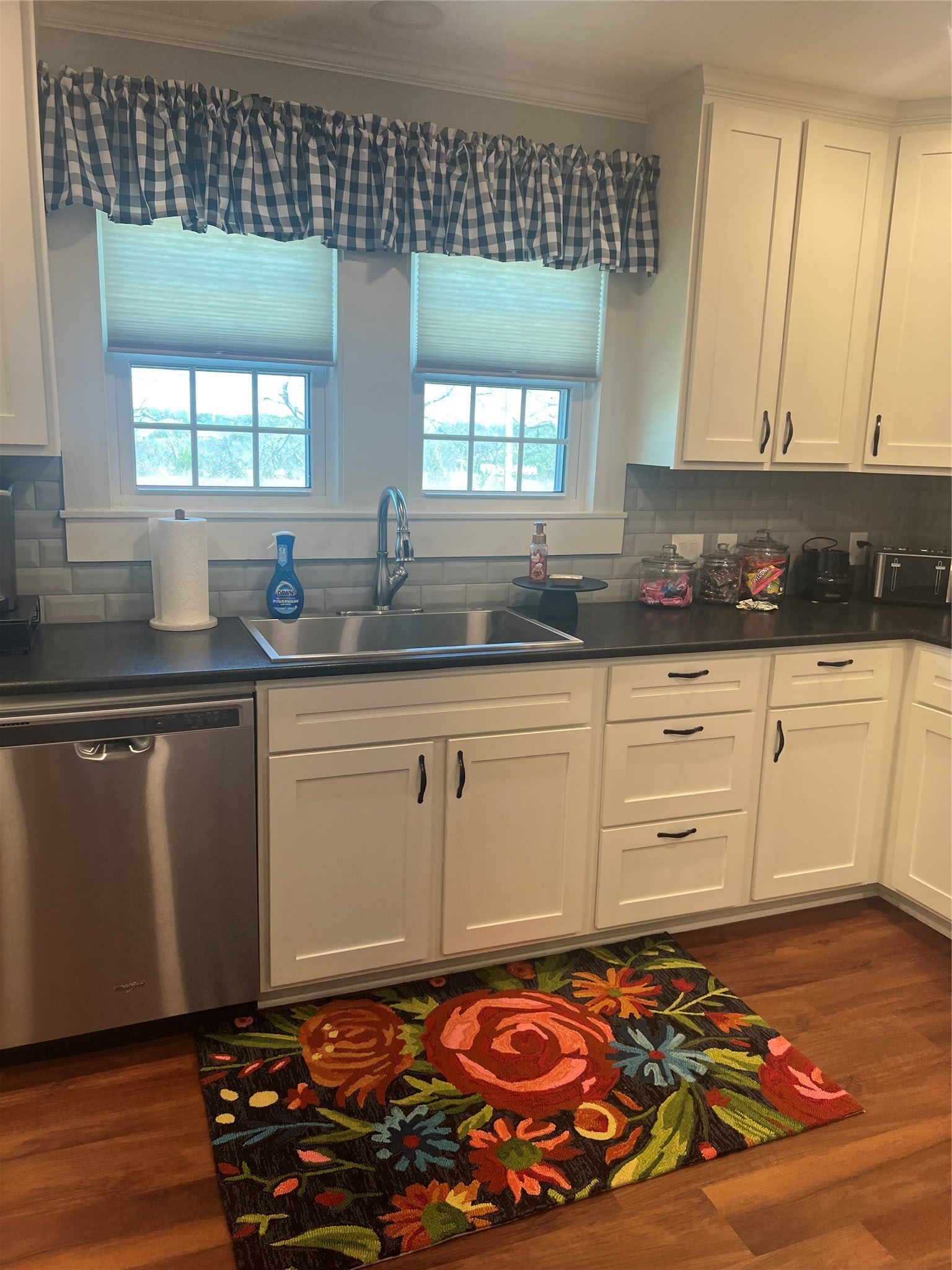 1100 E Franklin Street – photo 5