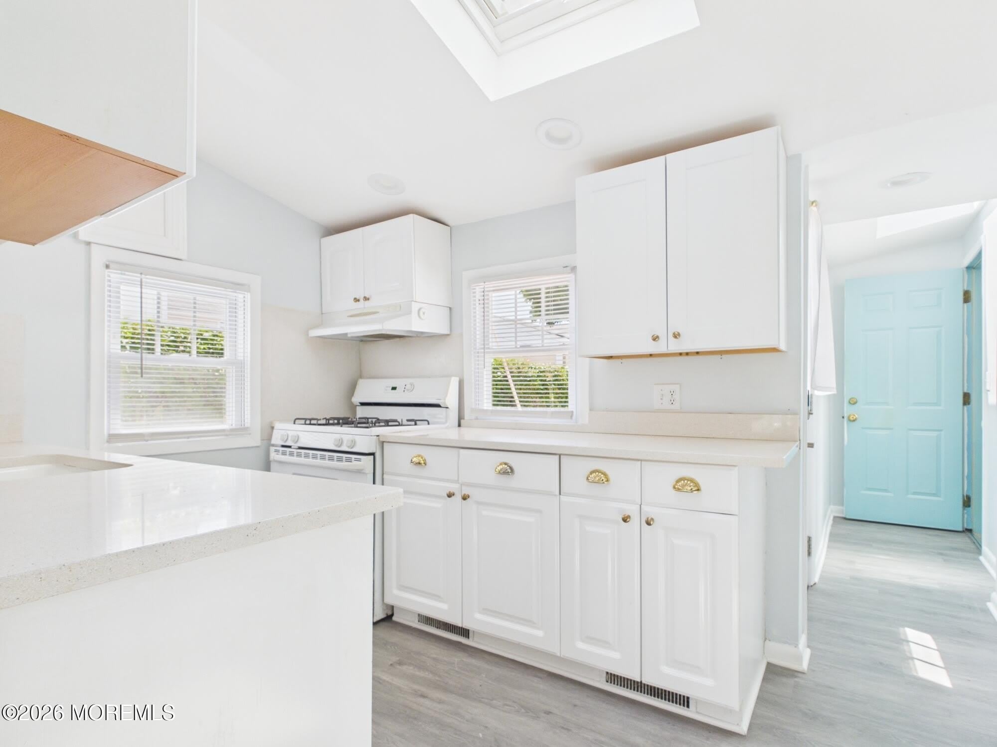 325 15th Avenue – photo 4