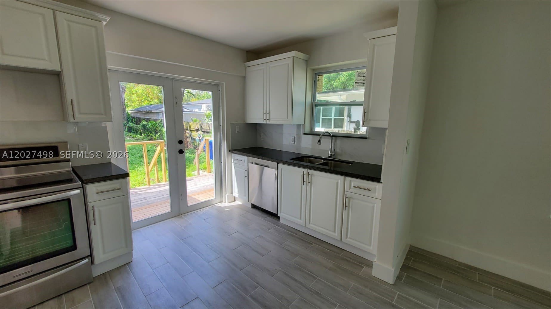 560 Nw 53Rd St – photo 4