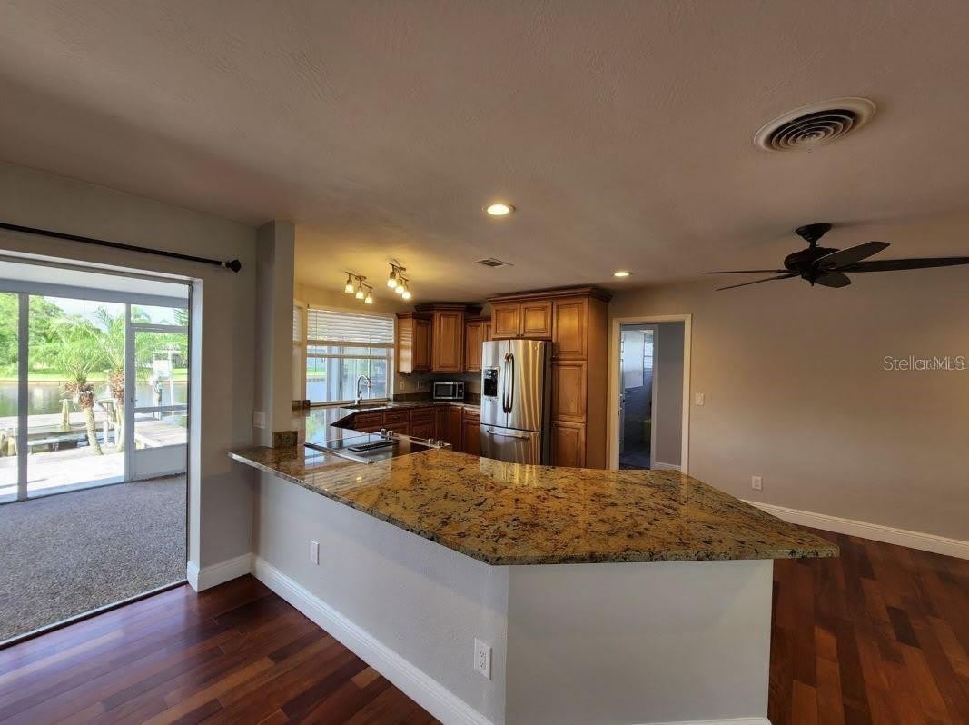 128 98TH Avenue N – photo 3