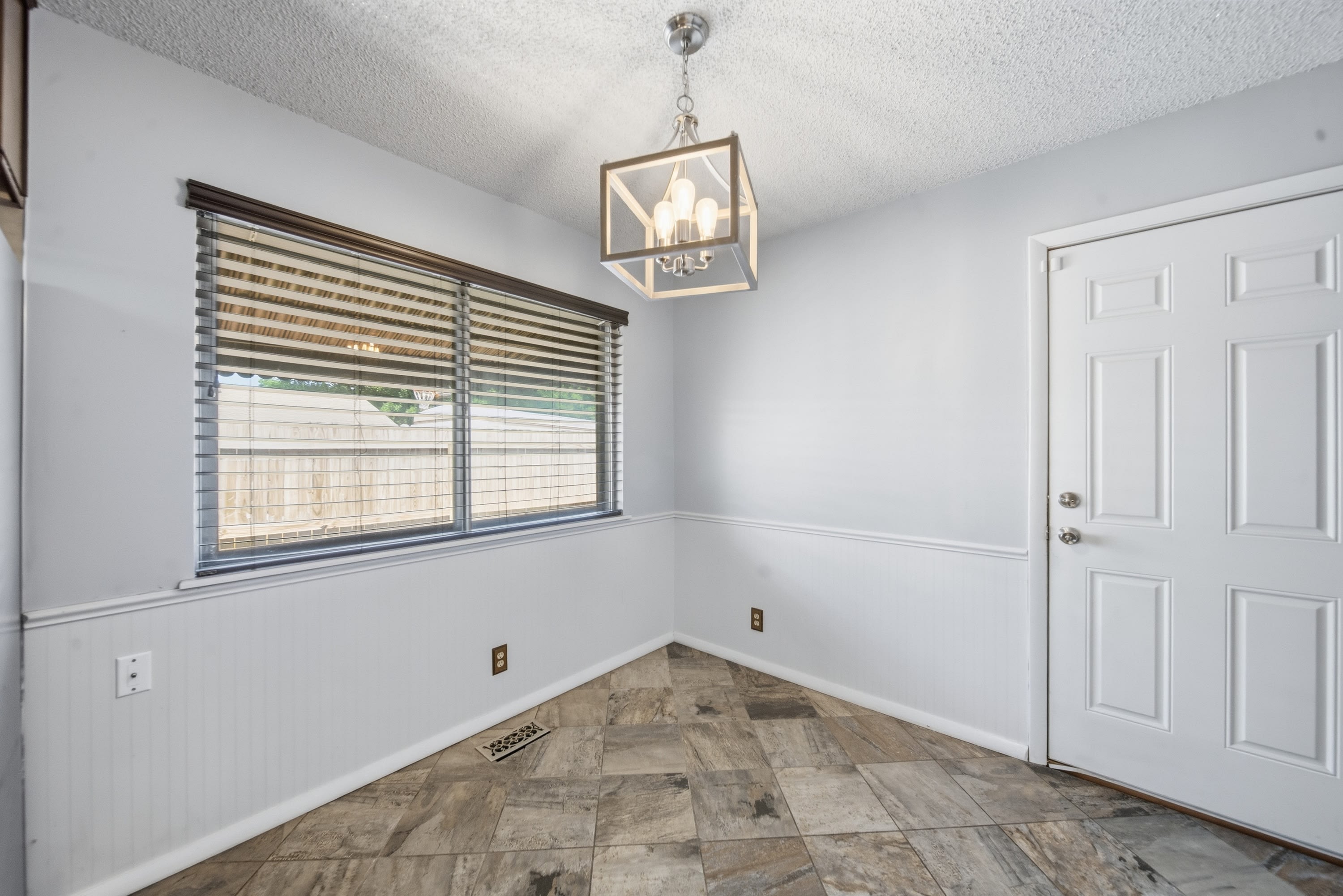 5811 East 61st Place – photo 5