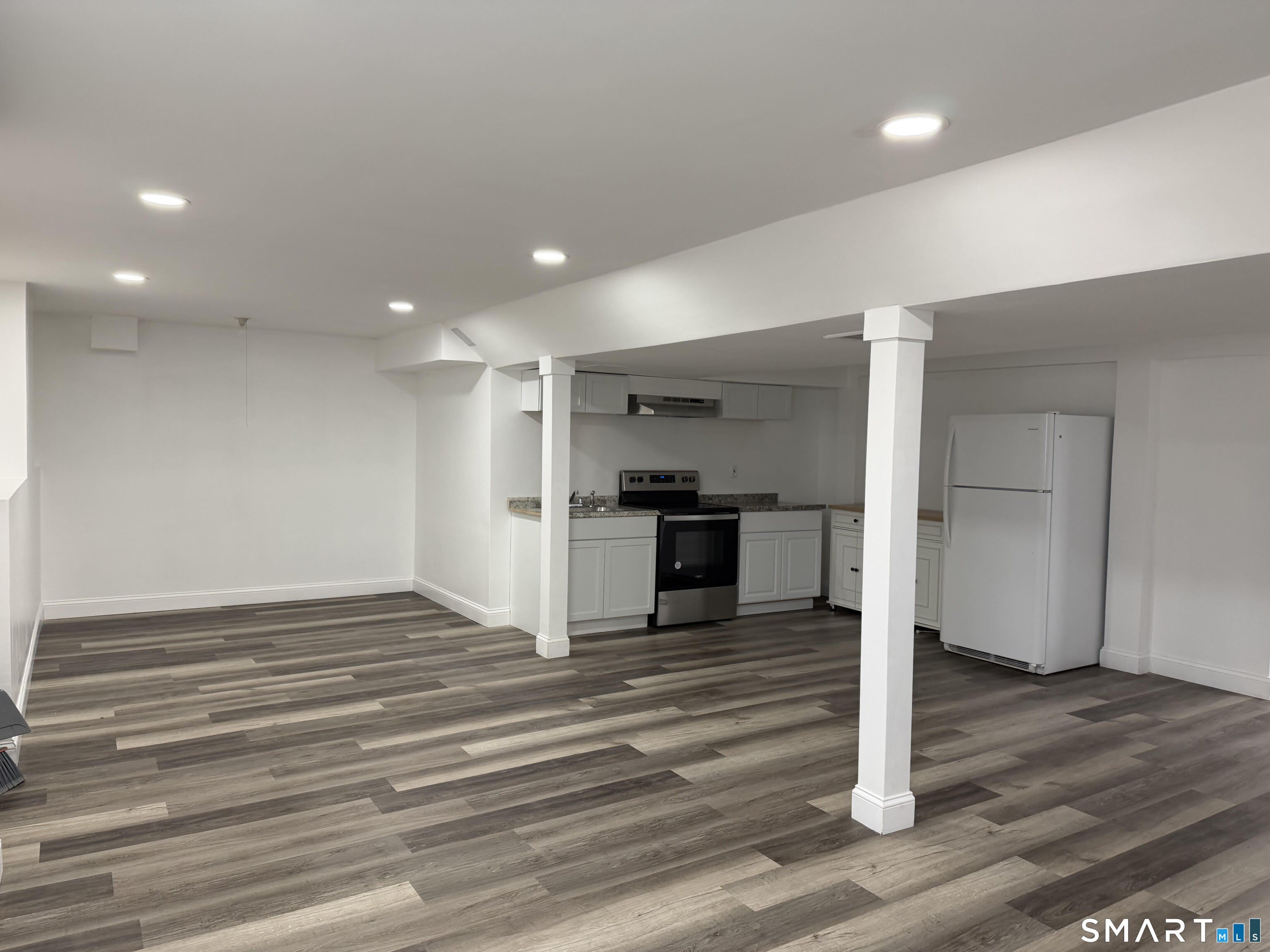 96 Neill Drive – photo 1