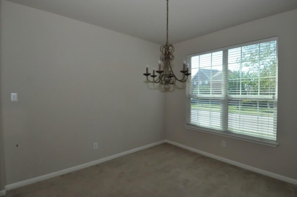 Beautiful Lakeline Ranch home! – photo 5