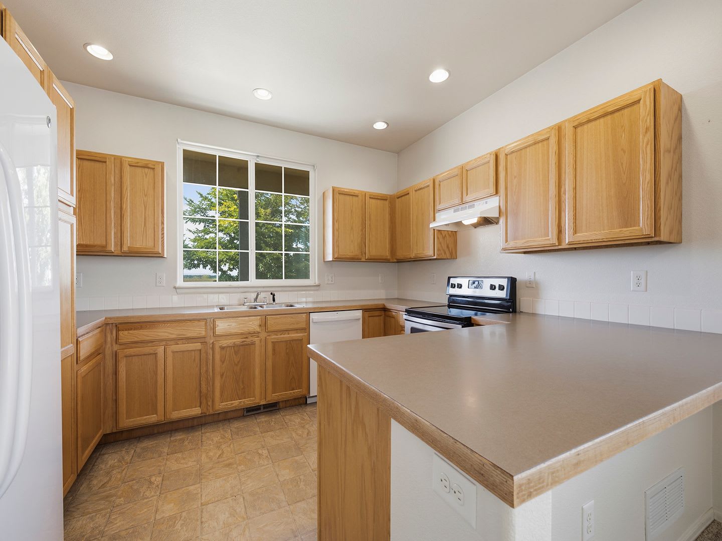 Beautiful 4-Bedroom Home South Fort Collins! – photo 5