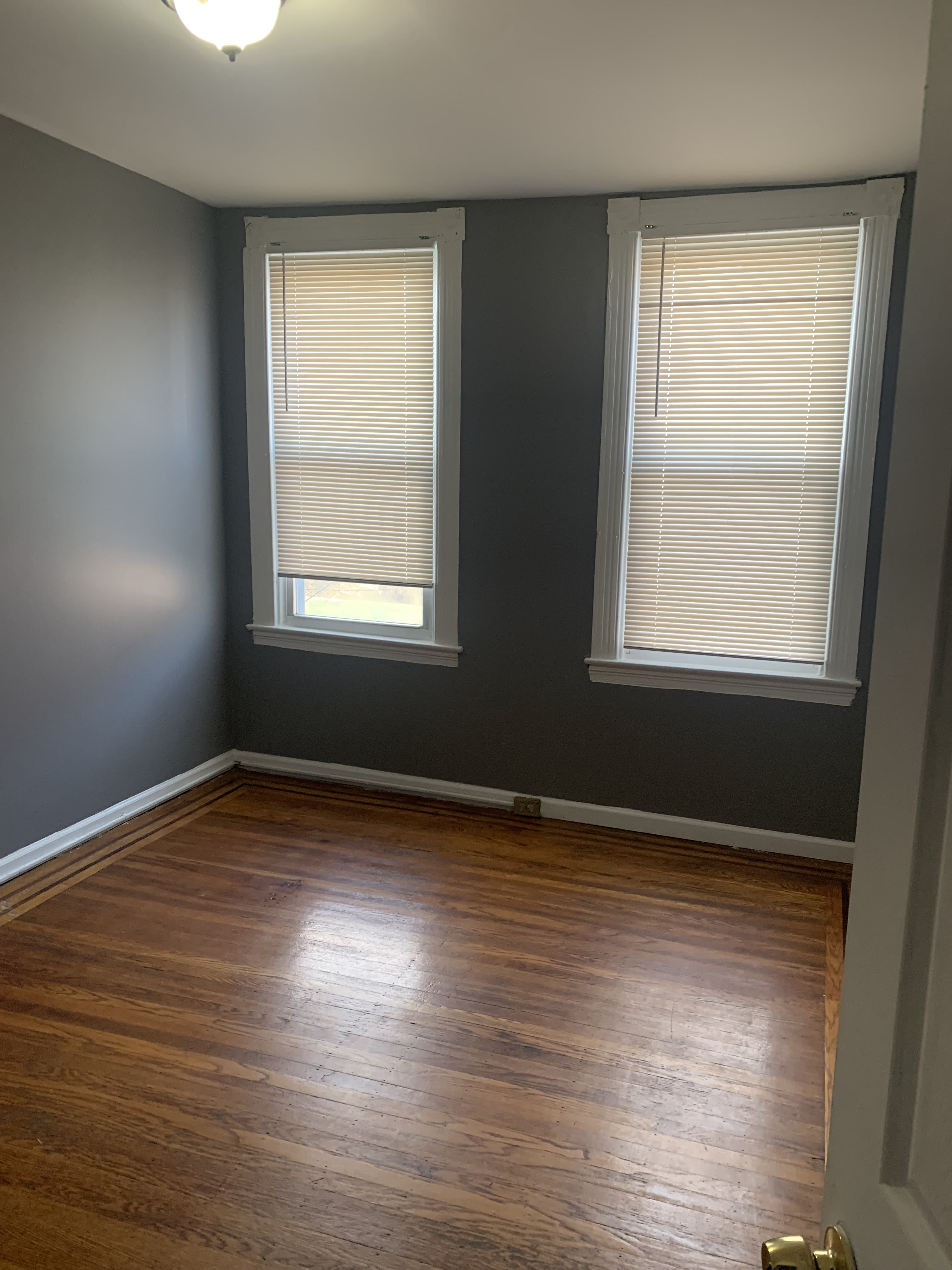 2711 Parkwood Ave – photo 4