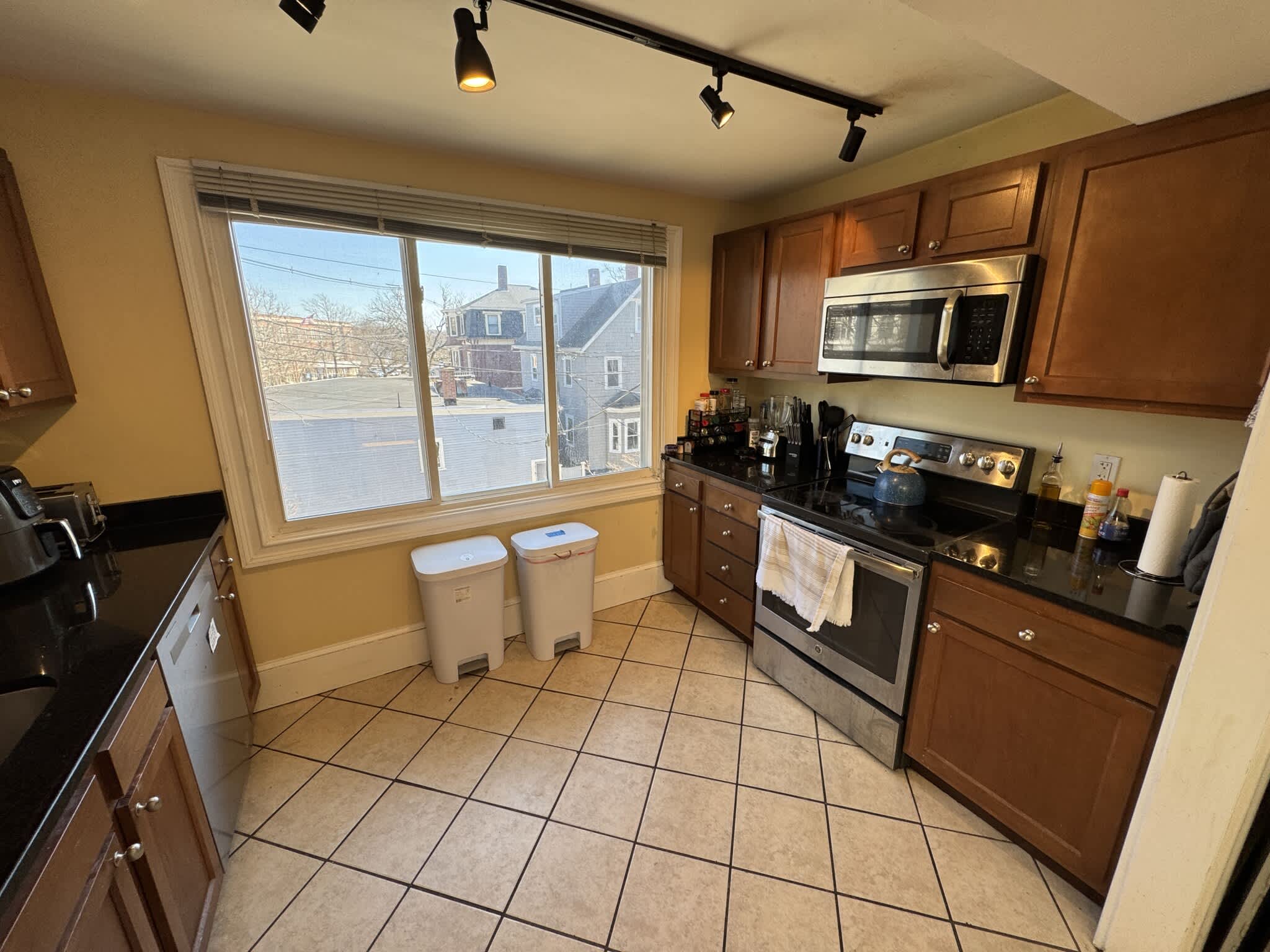 208 Holland St – photo 5