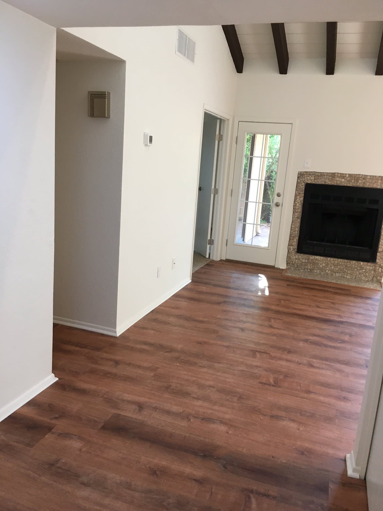 3625 N Forgeus Ave – photo 2