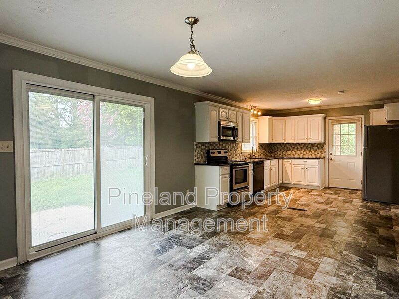 6151 Wynnwood Dr – photo 5