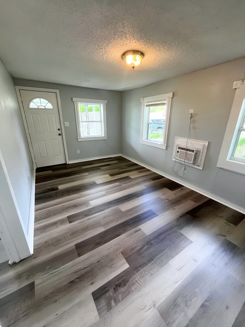 Stand-Alone 1BR Cottage Home Near Downtown Zephyrhills! – photo 4