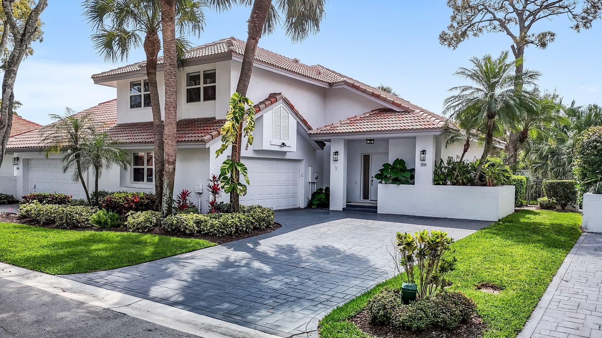 2044 Nw 52Nd Street – photo 1