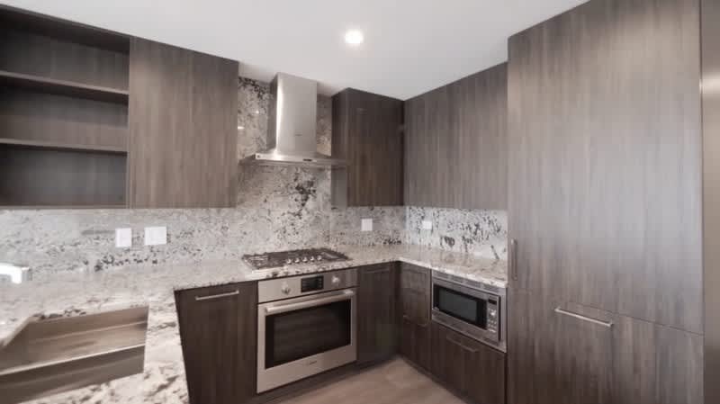 825 N Hudson Ave – photo 2