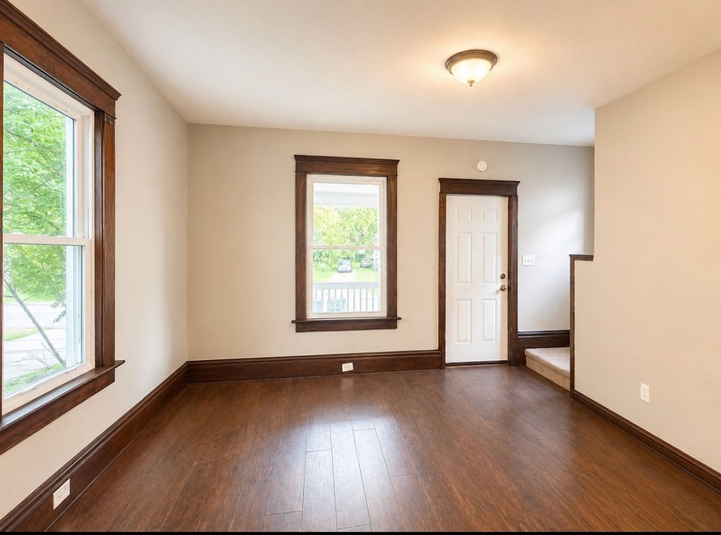 3 Bedroom 1 Bathroom Single Family Home For Rent – photo 3