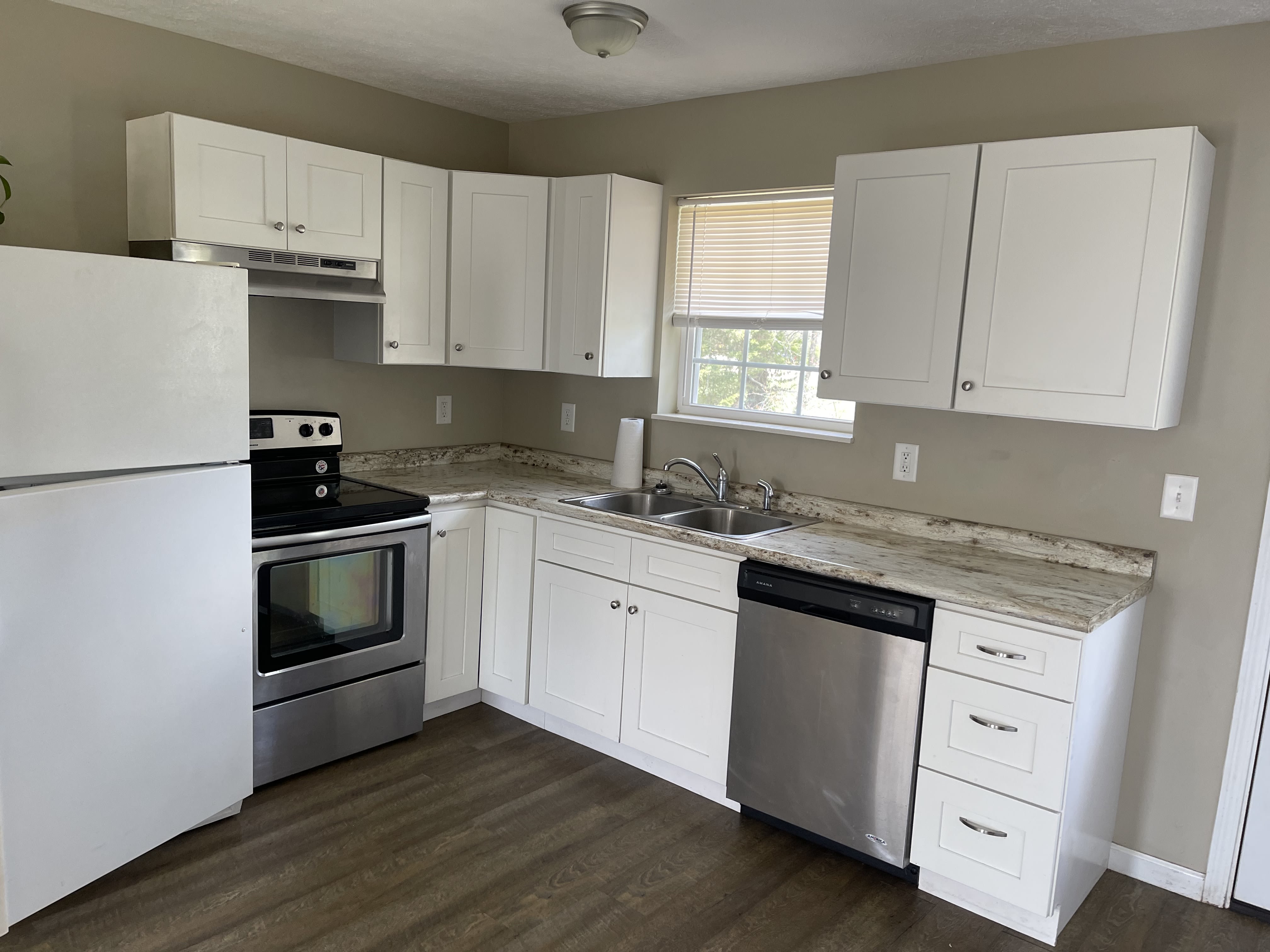 574 W Hwy 11 E – photo 2