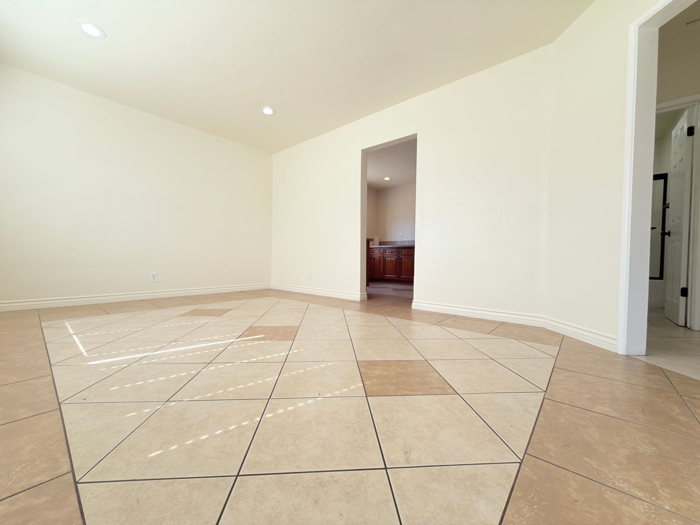 Spacious 4-Bedroom, 2-Bath Gated Home with Garage & Private Backyard – photo 2