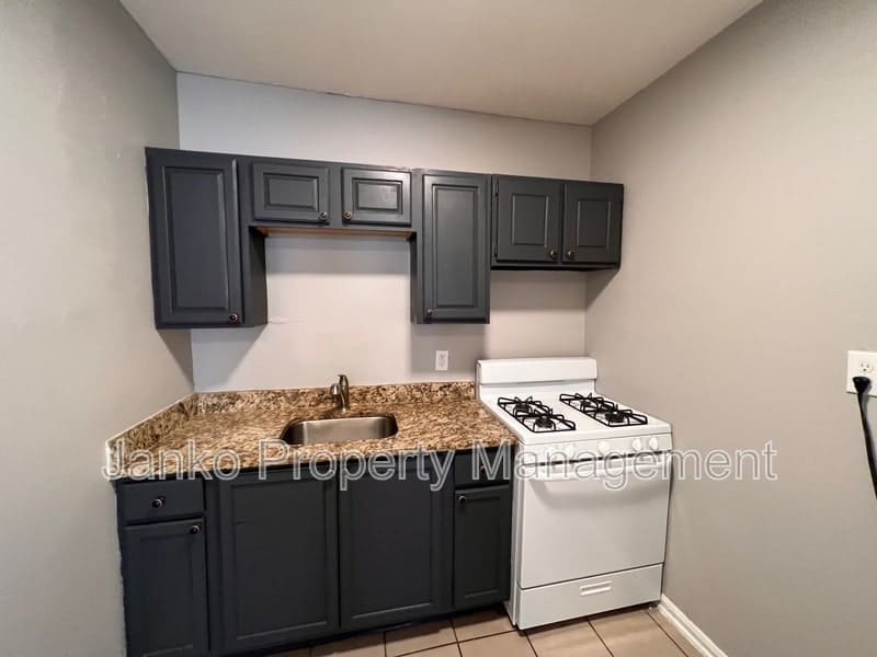 3725 W Grand Ave – photo 2