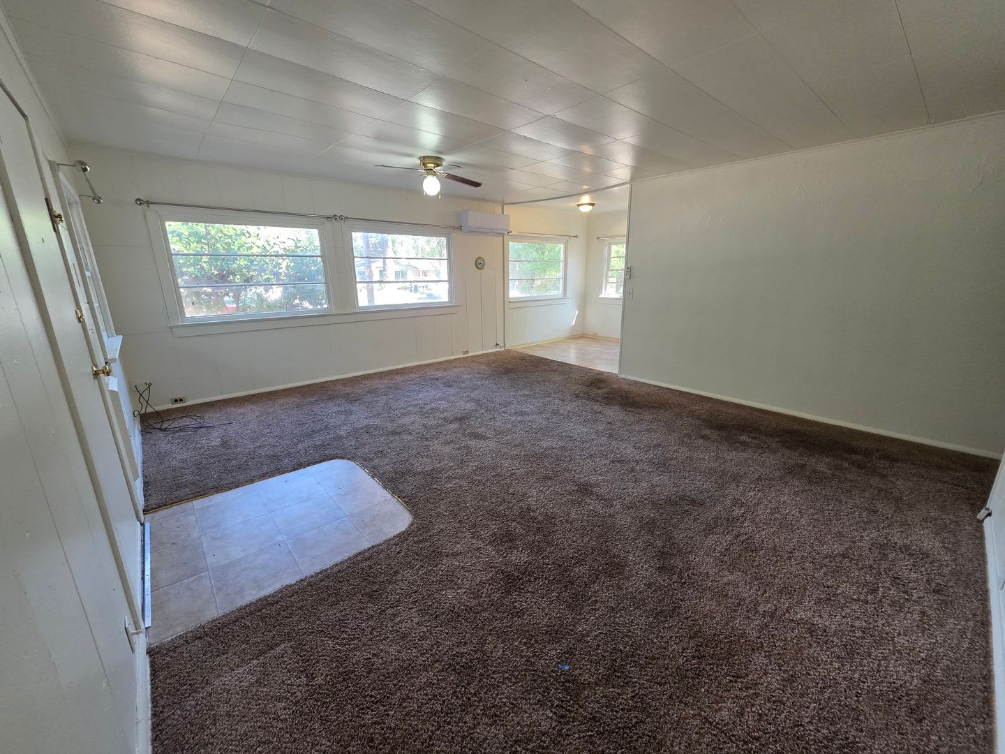 Cozy 2 Bed, 1 Bath Home in Grants Pass – photo 2