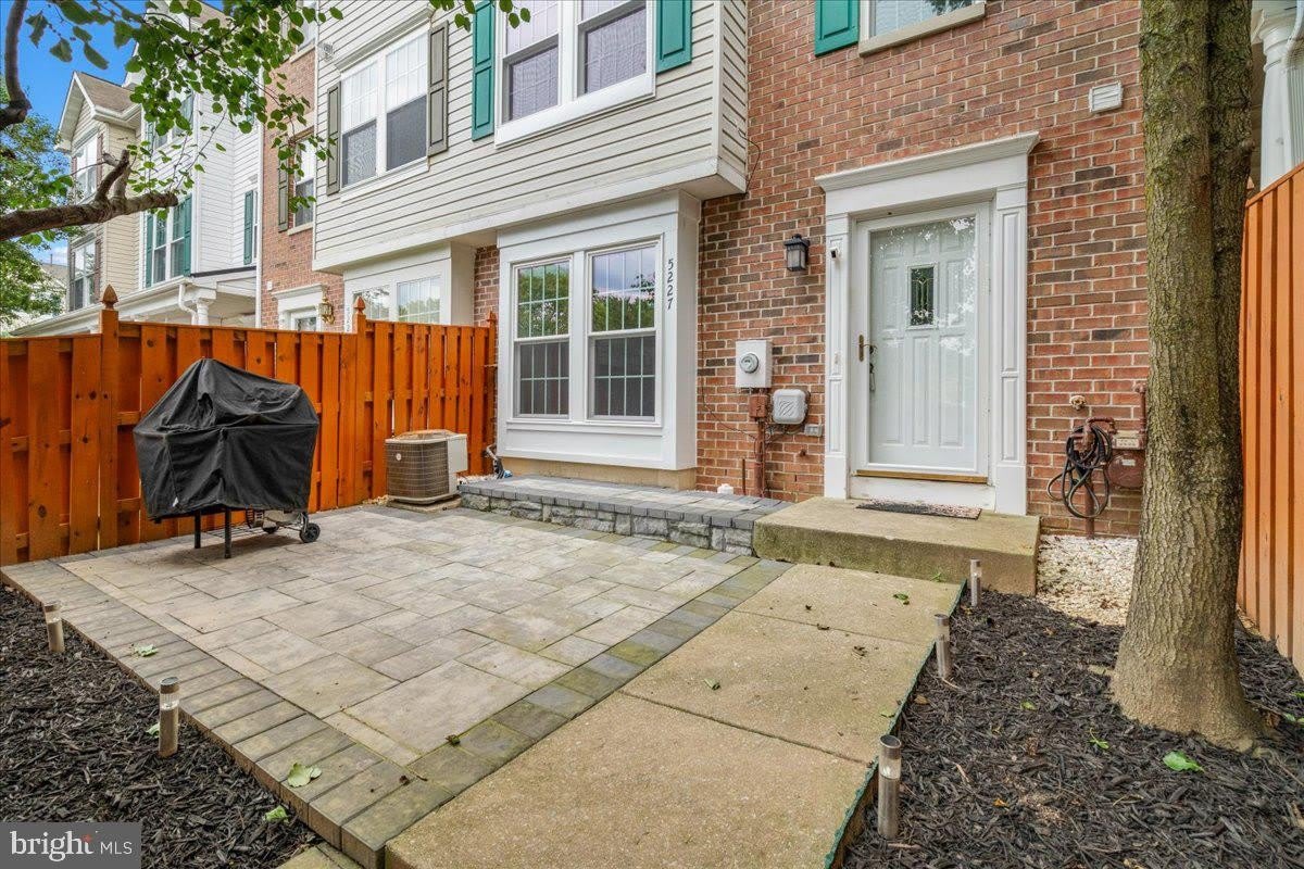 5227 REGAL Court – photo 3