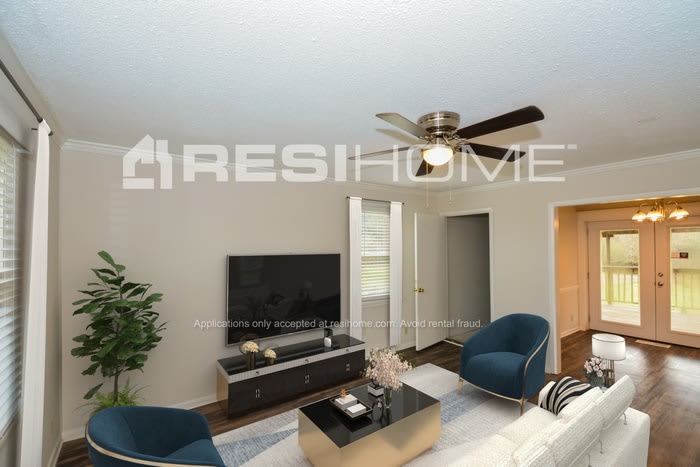 2592 Fairview Boulevard – photo 4