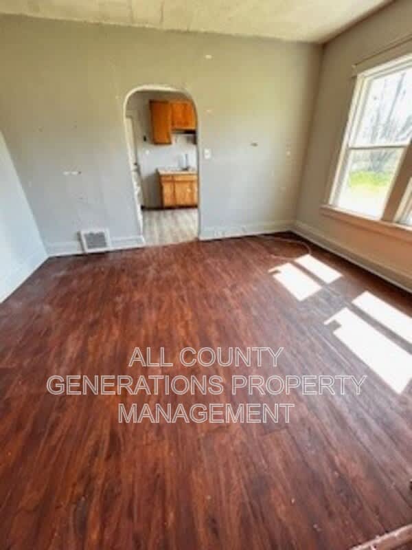 1011 E 140 ST DN – photo 4