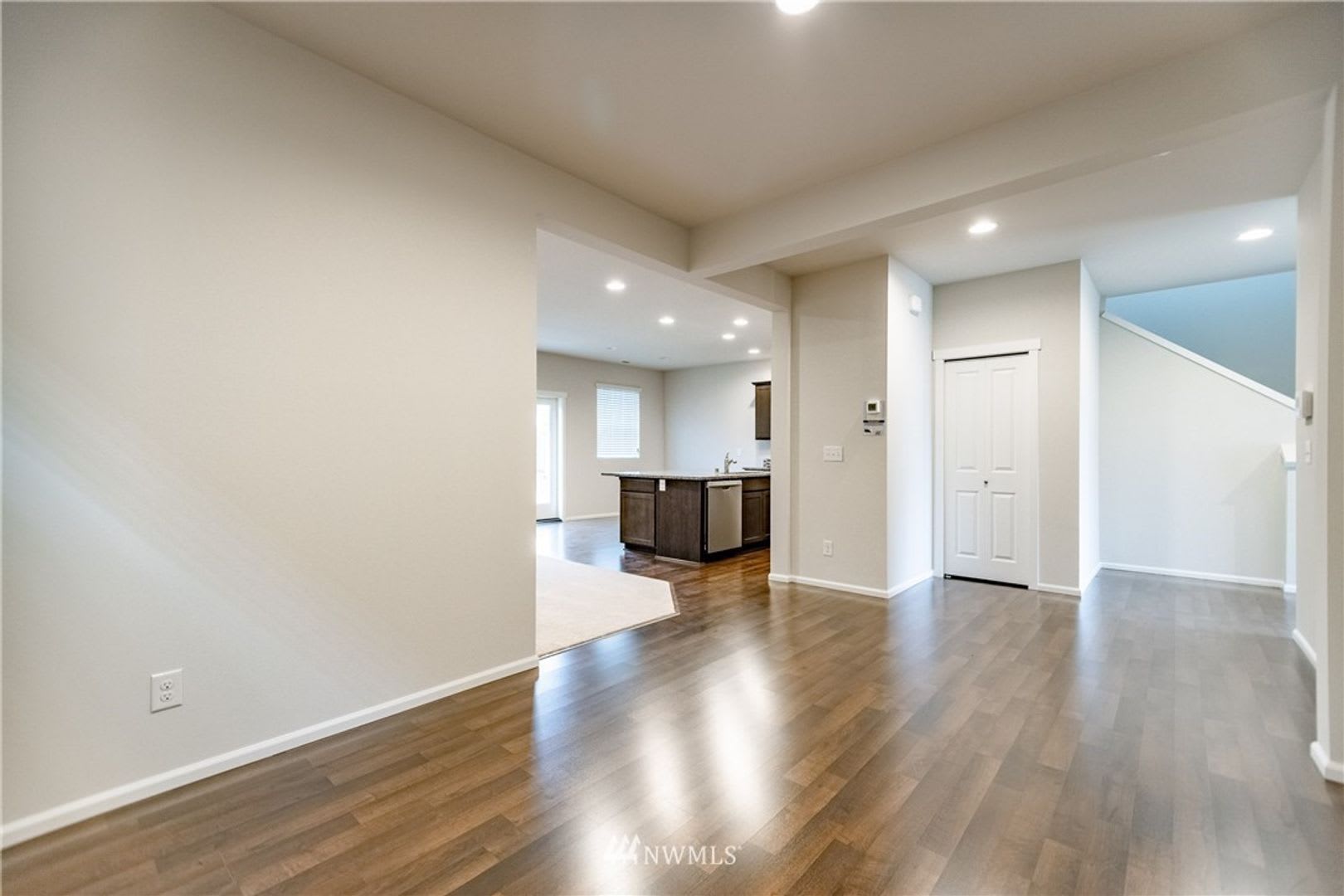 FOR RENT – photo 2