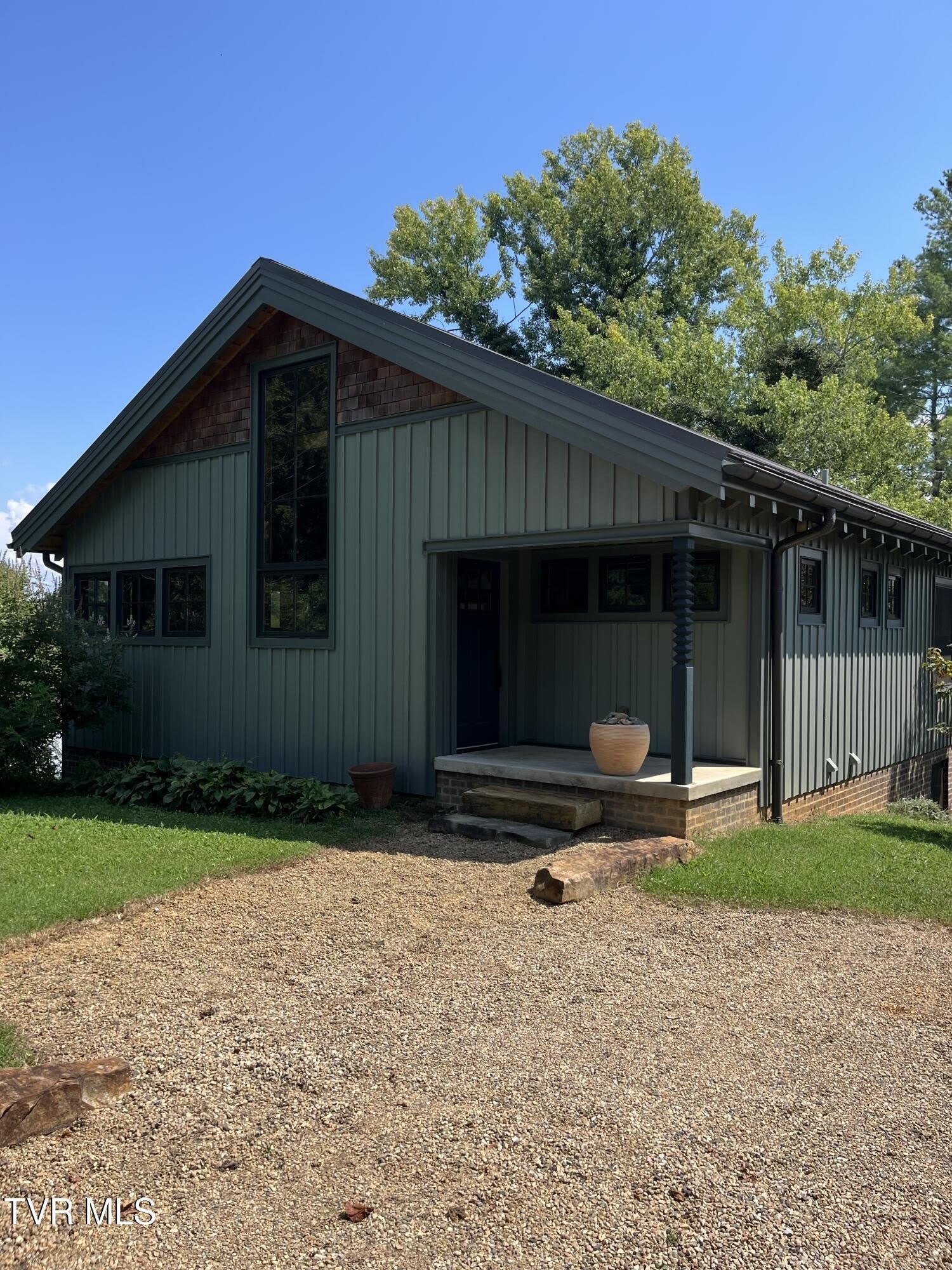 203 W College Street – photo 2