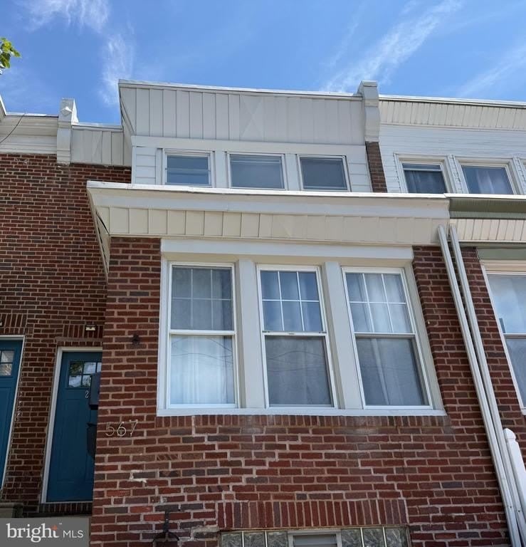 567 VAN KIRK STREET – photo 1