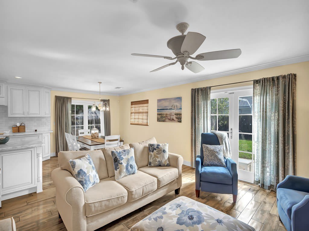 726 Flamevine Lane – photo 4
